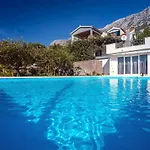 Golden Garden With 50sqm Private Pool Willa *