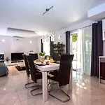 Golden Garden With 50sqm Private Pool Gata