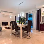 Willa Golden Garden With 50sqm Private Pool *