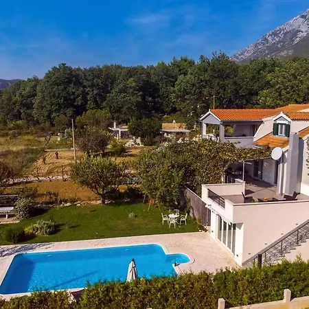 Golden Garden With 50sqm Private Pool Gata